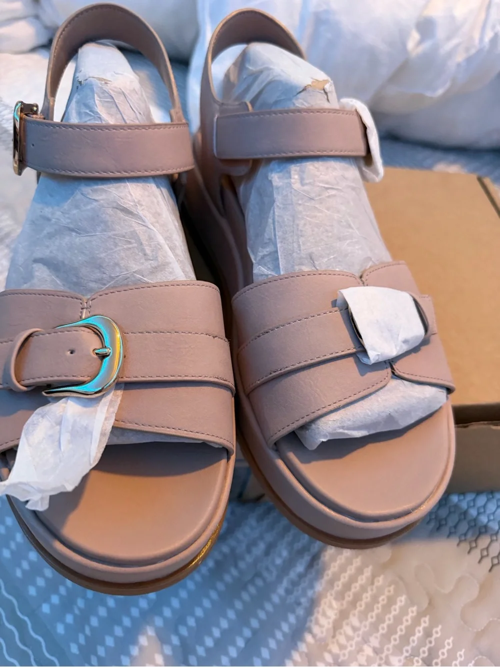 N/A comfortable platform